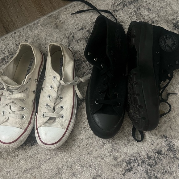 Converse size 6.5 white and 7 for black - Picture 1 of 1